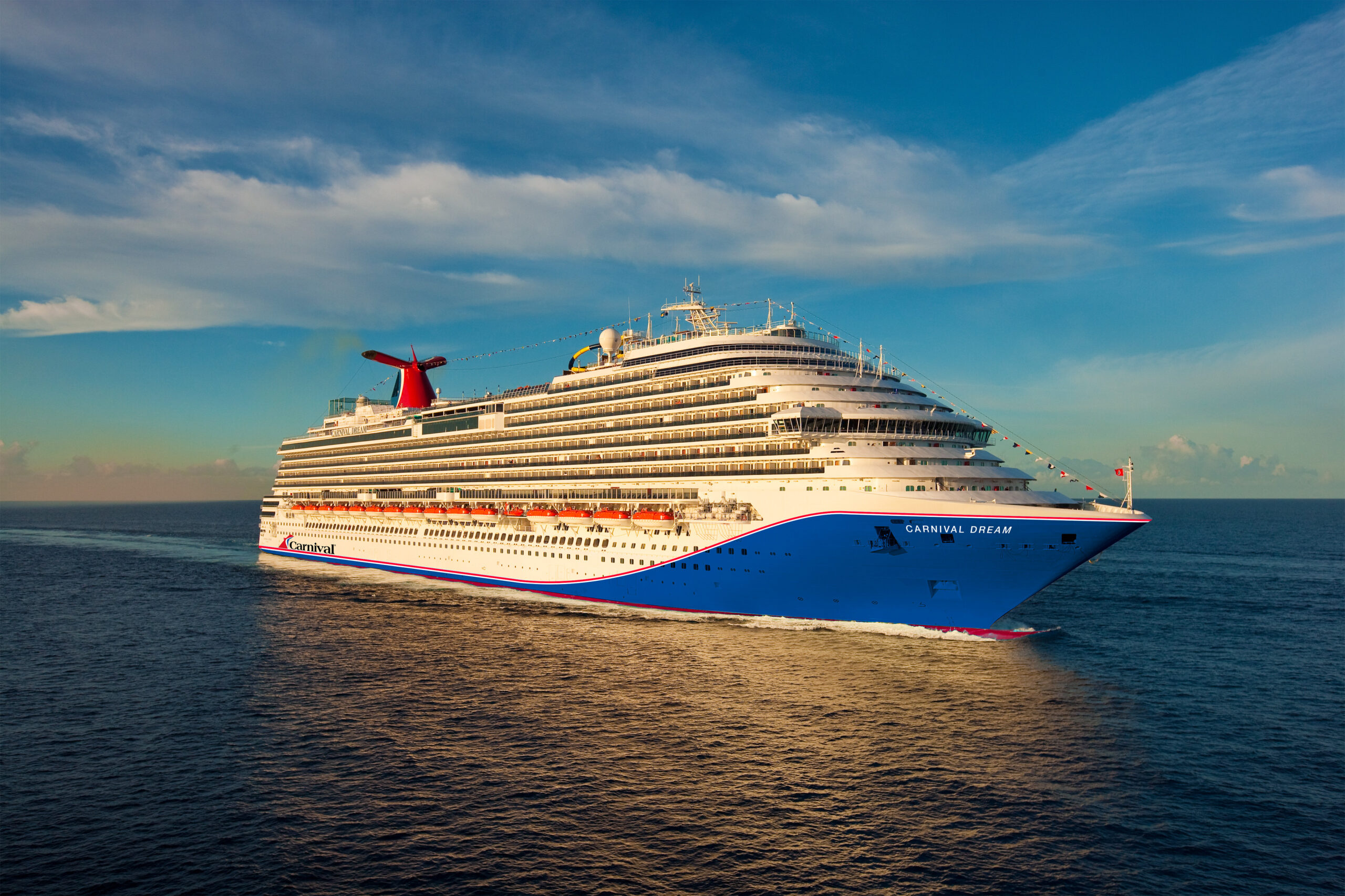 CL_DR_Carnival_Dream_Blue_Hull_09 0121